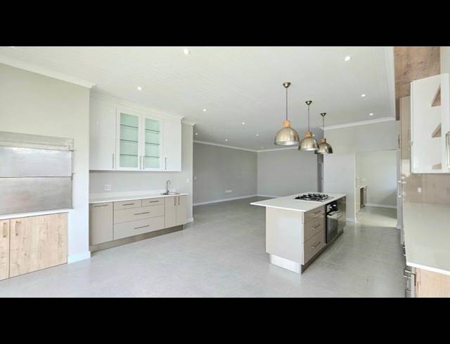 3 BEDROOM HOUSE FOR SALE IN PINNACLE POINT GOLF ESTATE